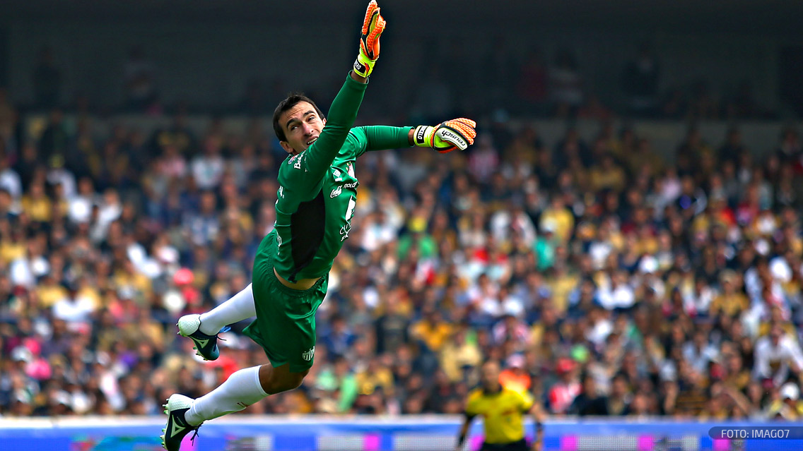 Marcelo Barovero podría dejar a Rodolfo Cota en Chivas 0