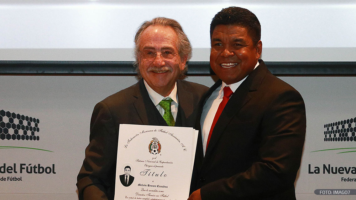 ¡Ex futbolistas de Liga MX, se gradúan como entrenadores! 0