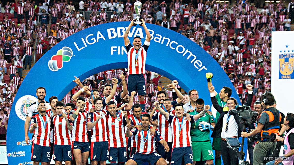 Resultado de imagen para chivas campeon