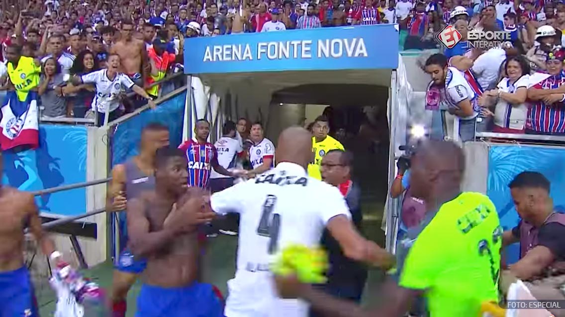 Se arma batalla campal entre jugadores en el futbol brasileño