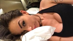 Melanie Pavola, la sensual admiradora del Tricolor 1