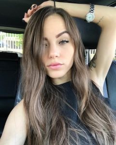 Melanie Pavola, la sensual admiradora del Tricolor 5
