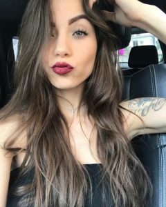 Melanie Pavola, la sensual admiradora del Tricolor 7