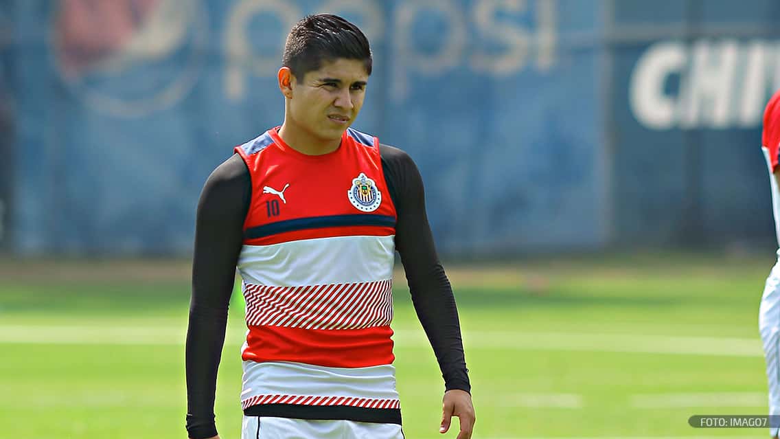 Eduardo López del Chivas lesionado; posible cirugía