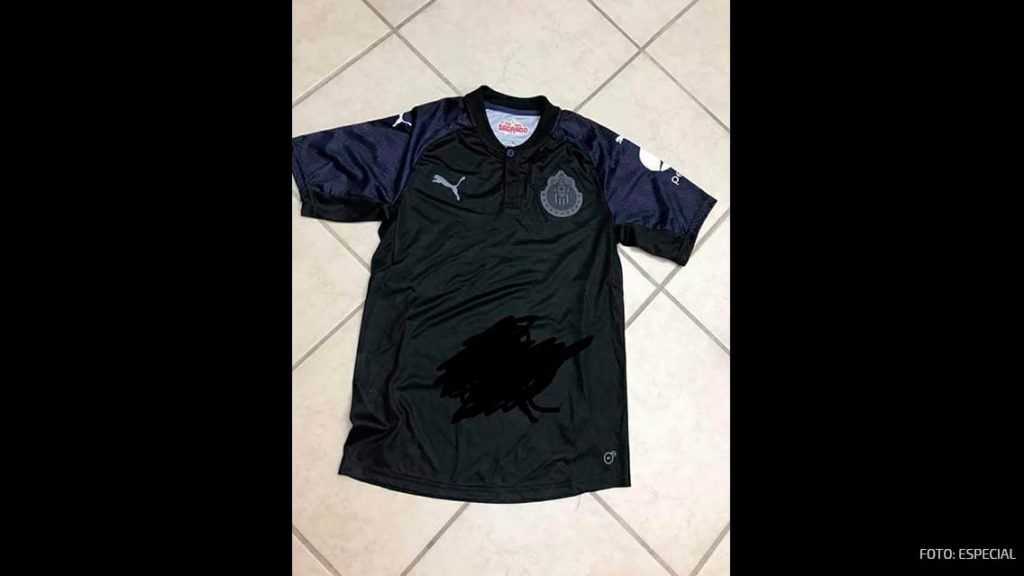 Filtran el posible uniforme de visitante de Chivas 1