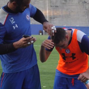 Hijo del ‘Chaco’ tuvo su novatada en Cruz Azul 0