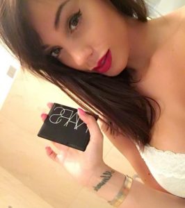 Cristina Morales, la guapa esposa de Gary Medel 14