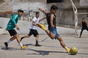 Diego Reyes e Hirving Lozano se rifan una cascárita con Nike 7