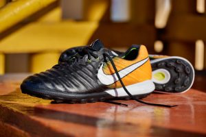 Diego Reyes e Hirving Lozano se rifan una cascárita con Nike 14