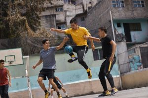 Diego Reyes e Hirving Lozano se rifan una cascárita con Nike 3