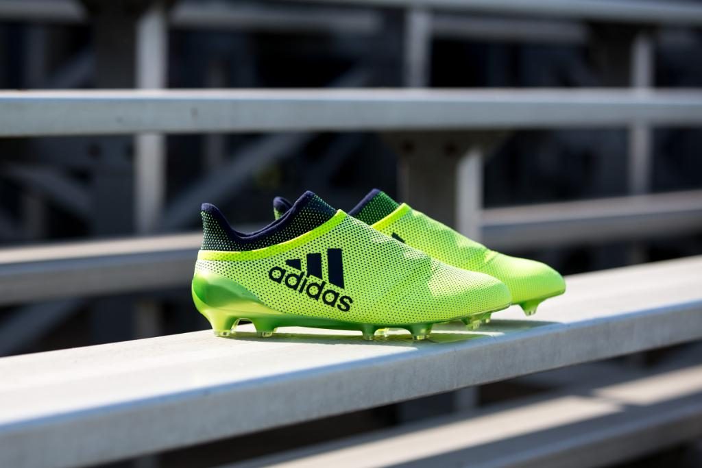 Adidas innova en el calzado de Suárez, Messi y sus estrellas 5