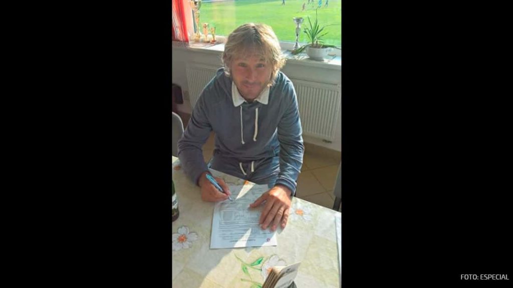 Pavel Nedved deja el retiro para volver a jugar a los 45 años 0