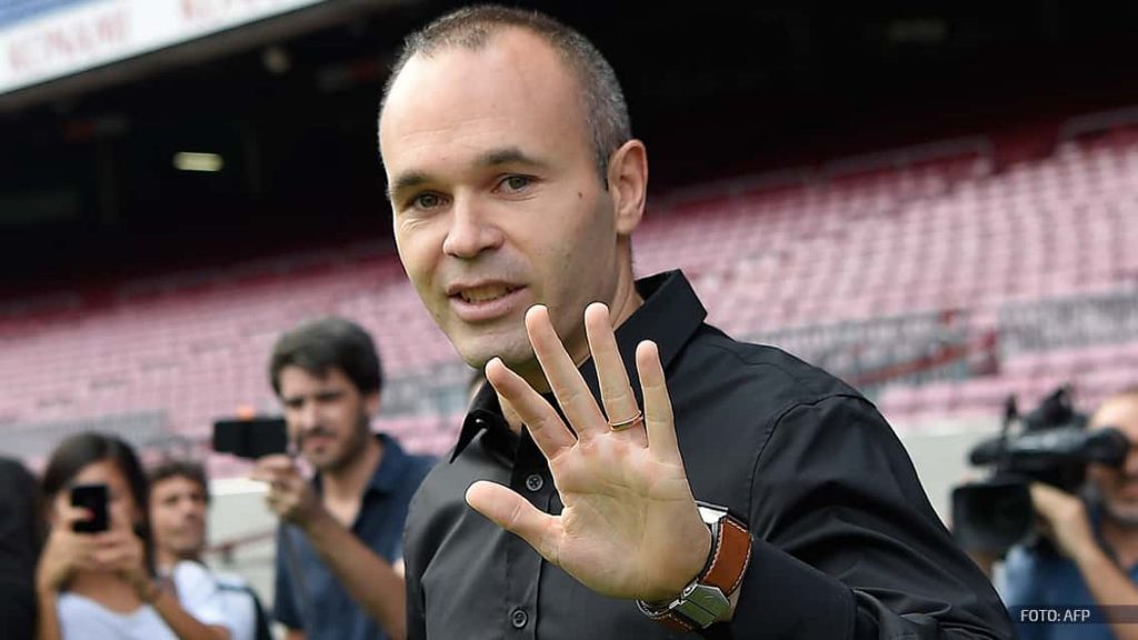 Andrés Iniesta renueva “de por vida” con el Barcelona 0