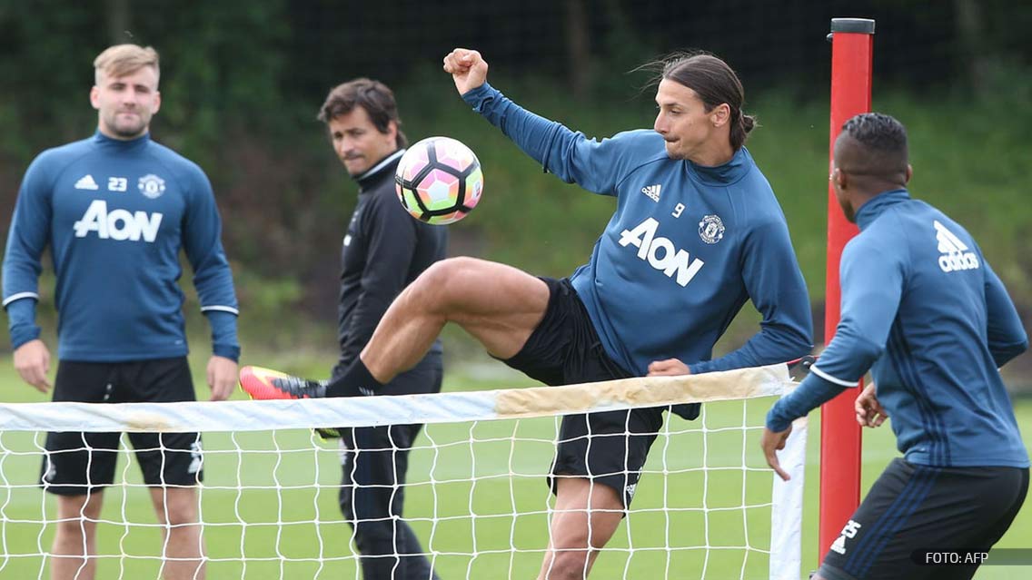 Mourinho revela que Zlatan volverá antes de finalizar el 2017 0