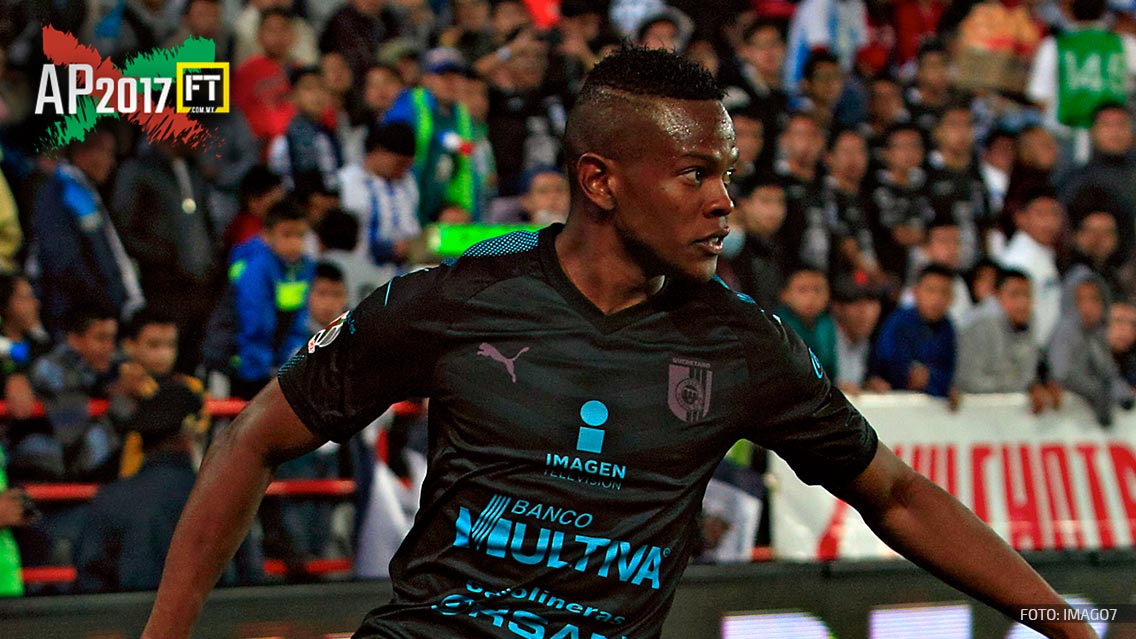 Yerson Candelo con Gallos