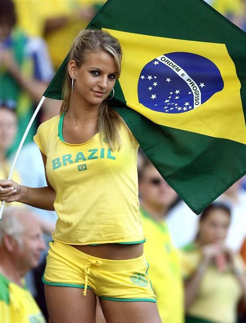 De cara al Mundial, recordamos a las aficionadas más sexies 7