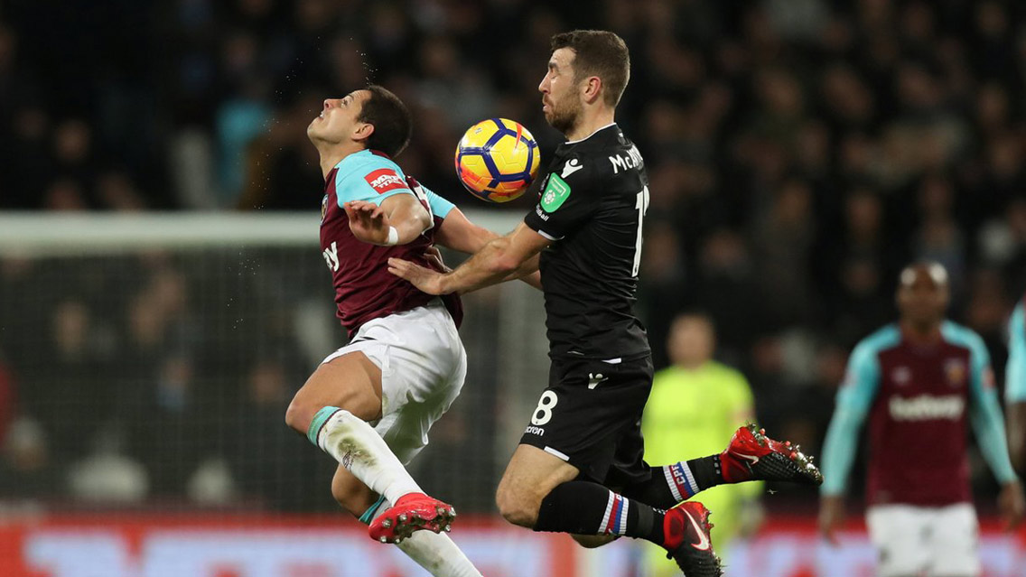 Chicharito juega pero West Ham no pasa del empate