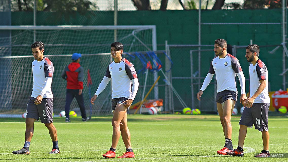 Chivas, en serios problemas para duelo contra Puebla