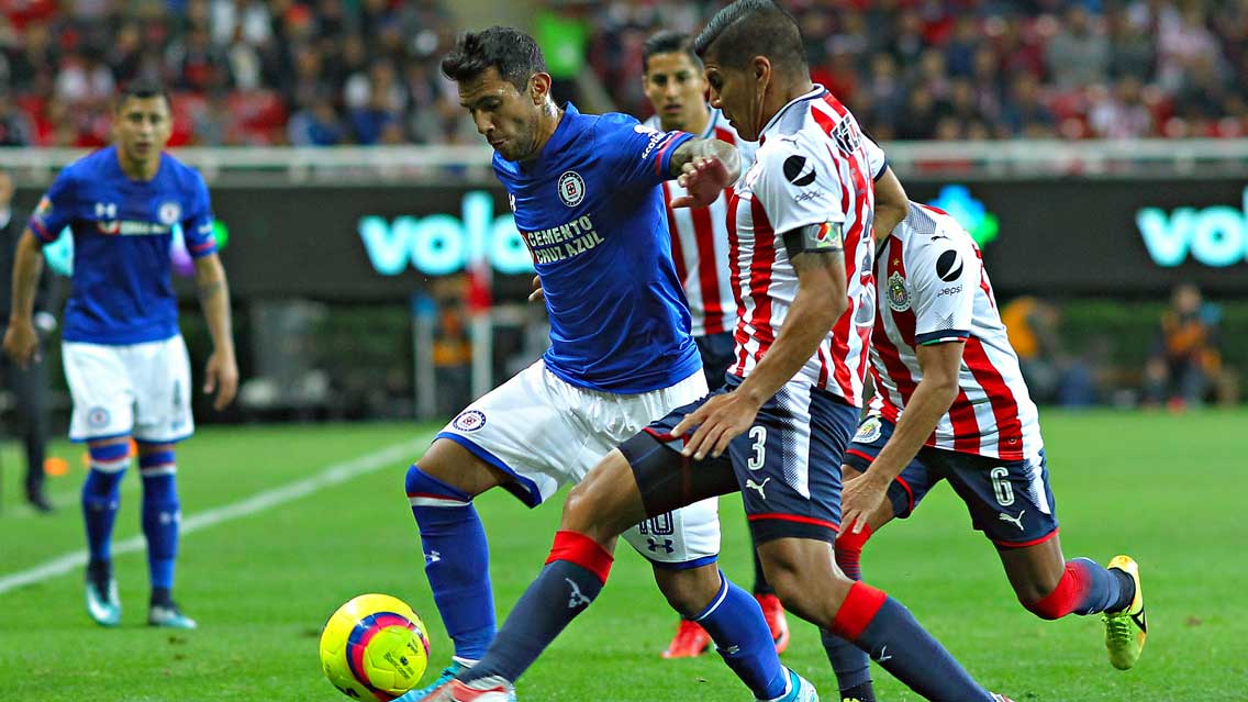 Polémica por el árbitro elegido para el Chivas vs Cruz Azul