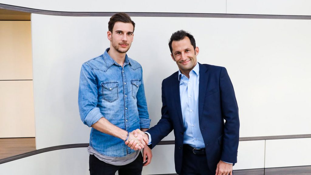 El alemán de 22 años seguirá en la Bundesliga