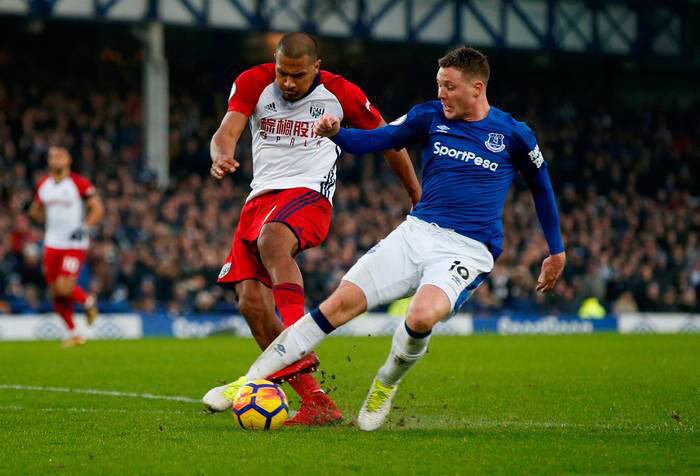 Escalofriante lesión de James McCarthy del Everton 1