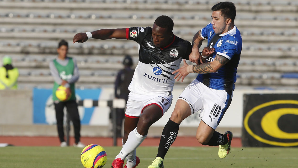 Querétaro vence a Lobos BUAP con autoridad