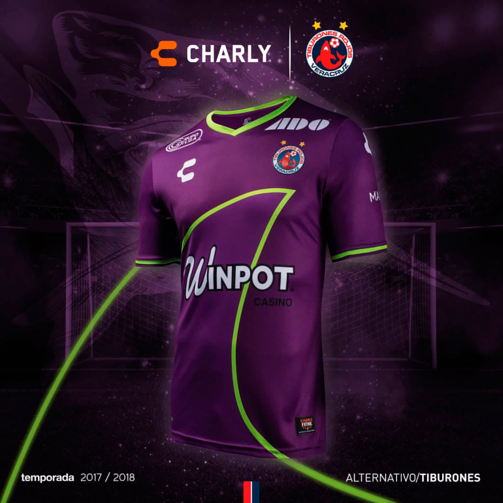 charly-futbol-se-luce-uniformes-veracruz-leones-negros | Futbol Total