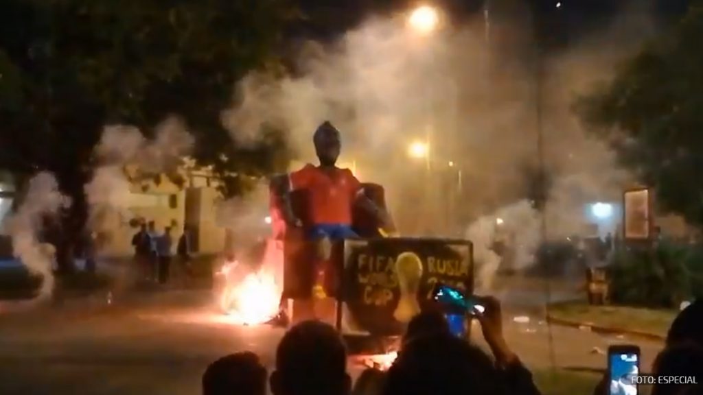 Muñeco de Arturo Vidal es quemado como “ritual de Año Nuevo”