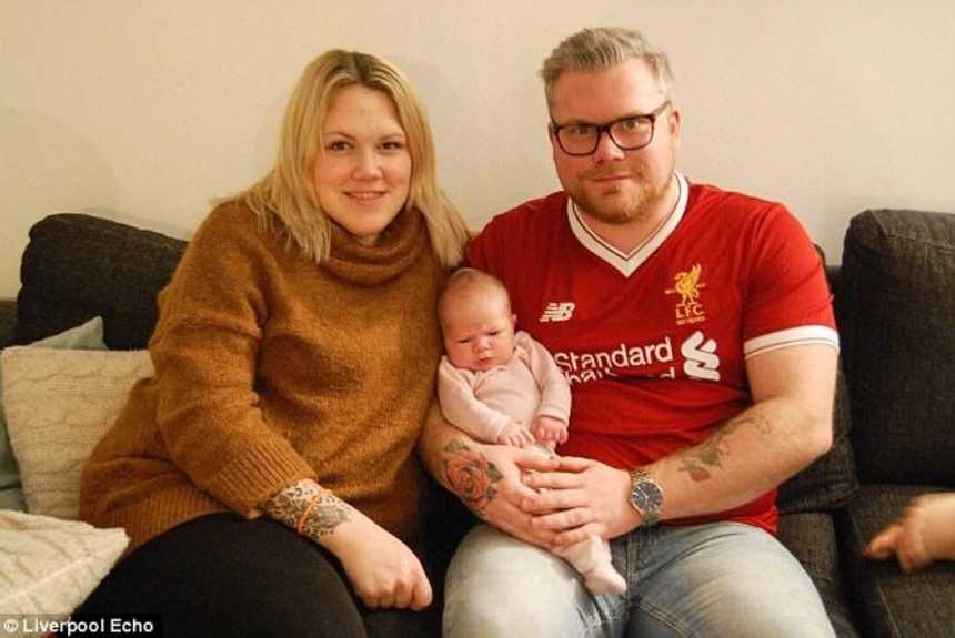 Un fan del Liverpool bautizó a su hija con el nombre de YNWA