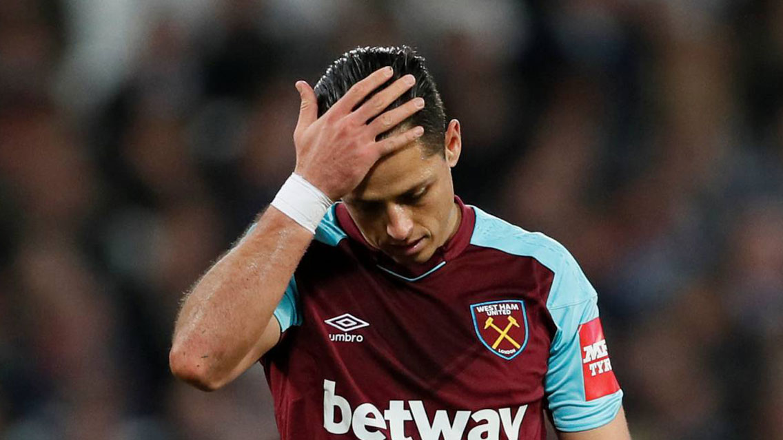 Chicharito es exhibido en Inglaterra por actitud con el West Ham