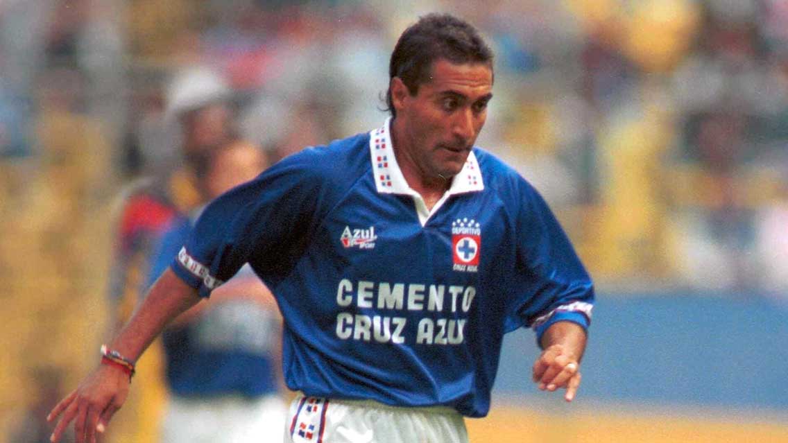 Ex jugador de Cruz Azul, sin un centavo por deuda en hospital