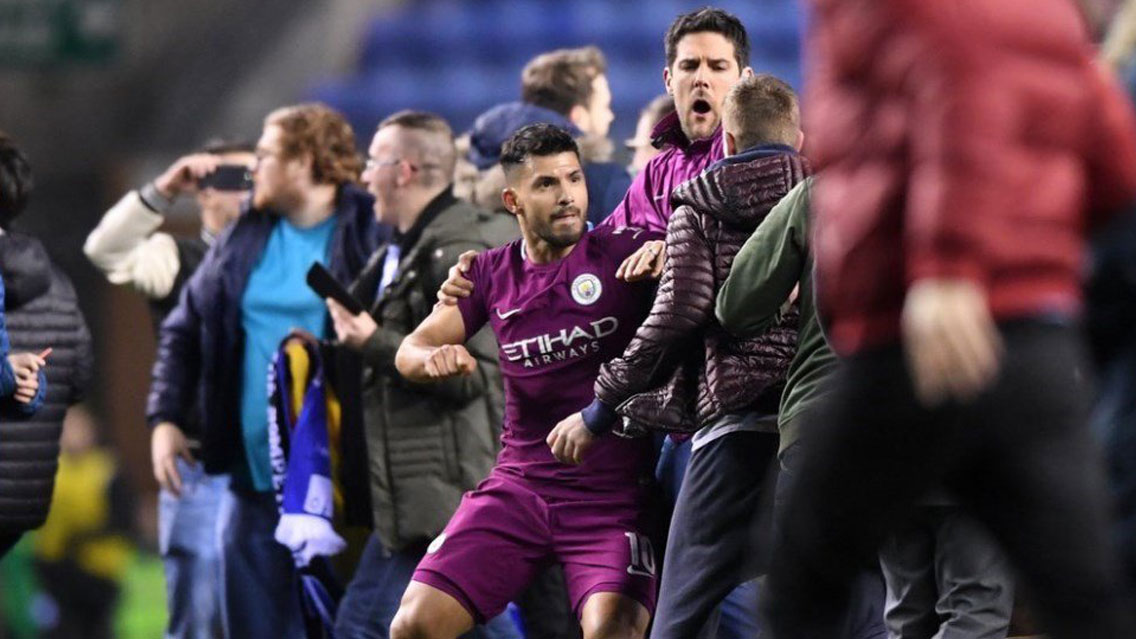 Pep Guardiola y Kun Agüero pierden la cabeza tras derrota