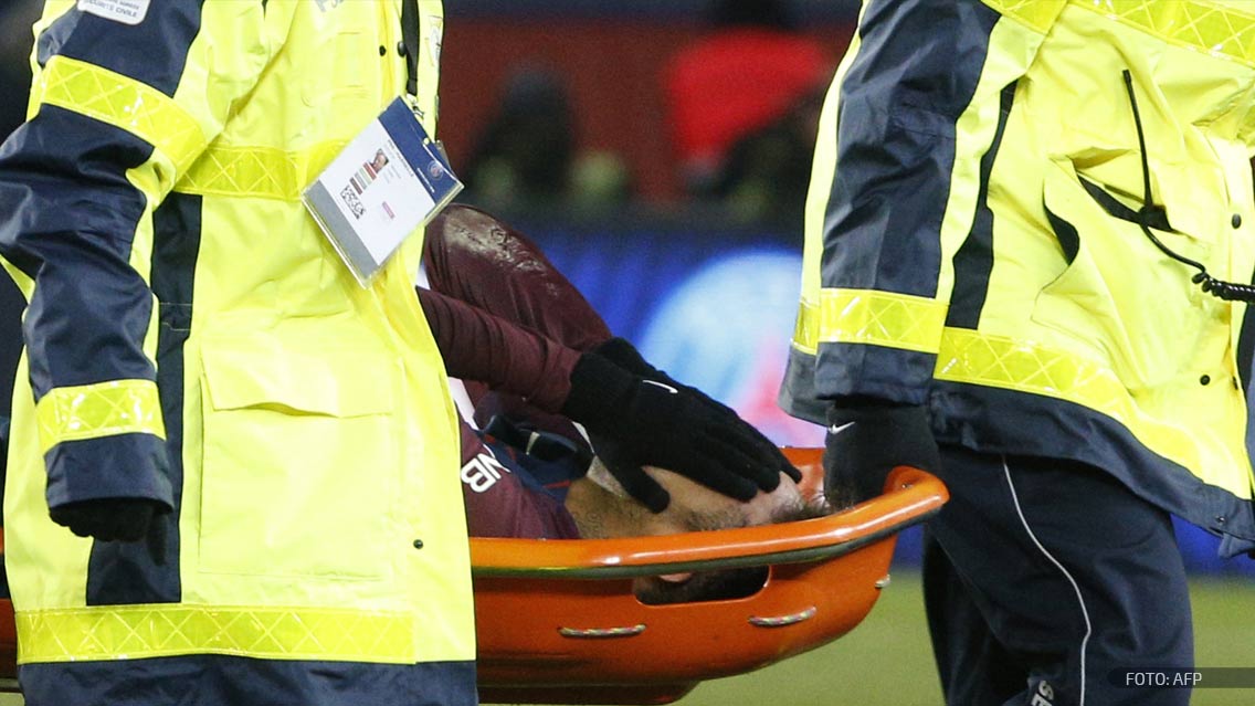 ¡Encienden alarmas en el PSG! Neymar rompe en llanto y sale lesionado en camilla