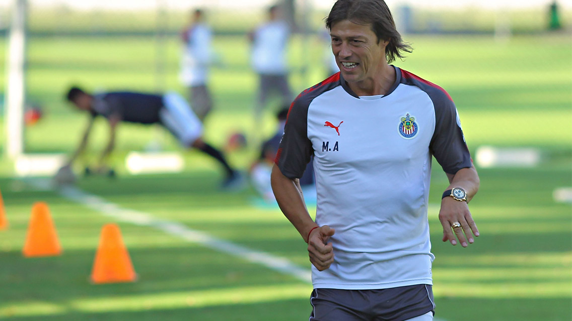 Goleada de España vuelve a situar a Almeyda en Argentina