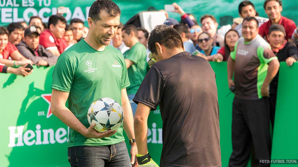 Jared Borgetti y Jorge Campos