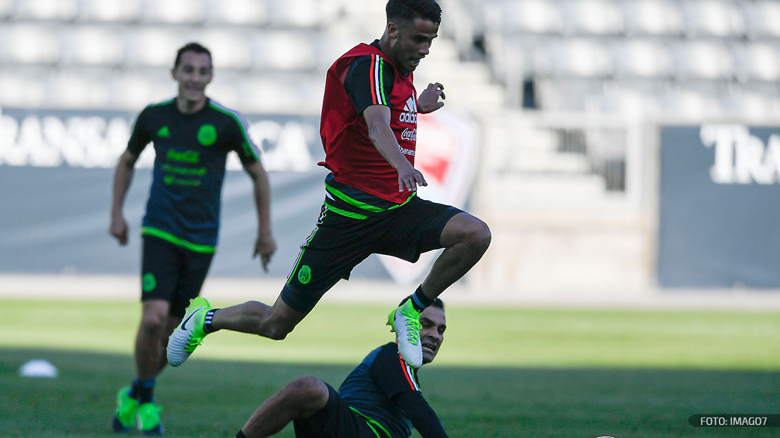 ¿Quién podría ocupar el lugar de Néstor Araujo en el Tricolor?