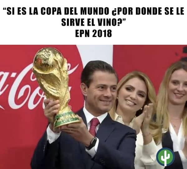 Los mejores memes de Enrique Peña Nieto levantando la Copa del Mundo 1