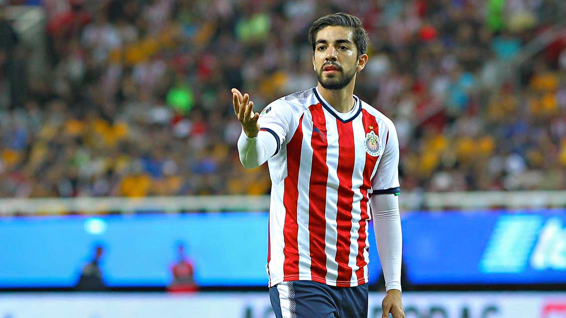 Directiva de Chivas le debe primas a sus jugadores