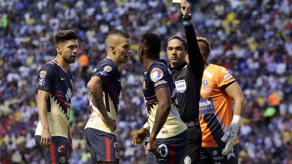 ¿Ruptura en América? Piojo y Mateus Uribe se pelean