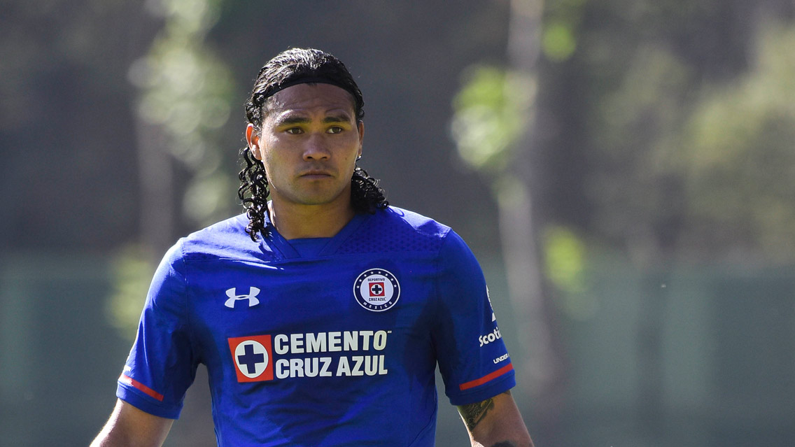 Gullit Peña vuelve a ser noticia por ‘six’ de cervezas