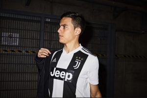 Adidas presenta el nuevo kit de local de la Juventus para la temporada 2018-19 1