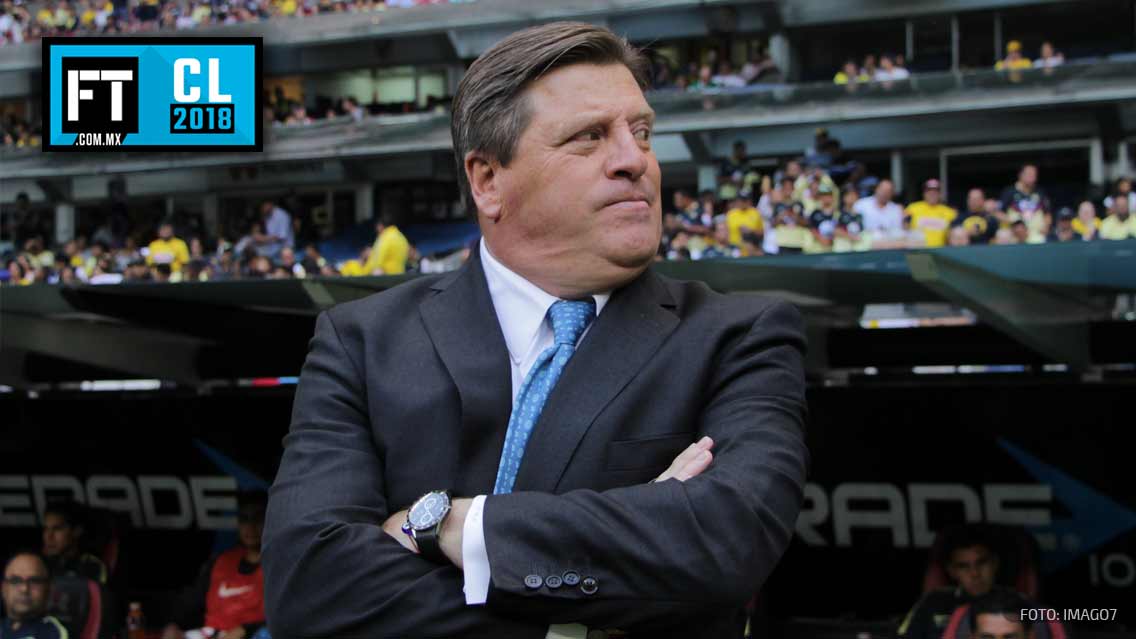 Miguel Herrera durante el partido entre América y Santos