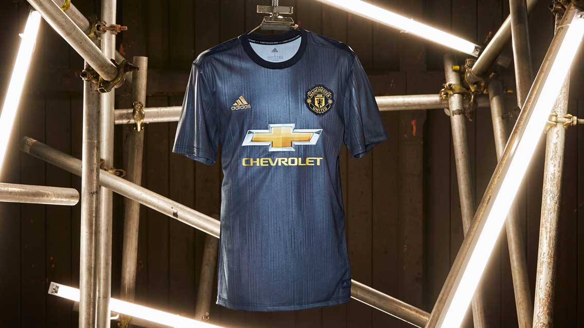 adidas revela tercer uniforme de Manchester United 0