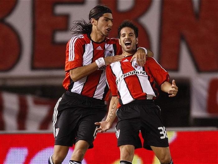 Sebastián Abreu tuvo un exitoso paso en River Plate, de Argentina.