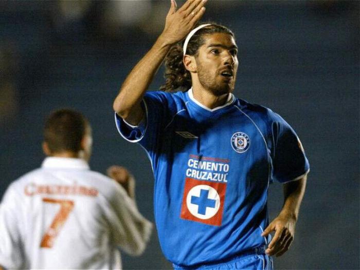 También en México portó la playera del Cruz Azul