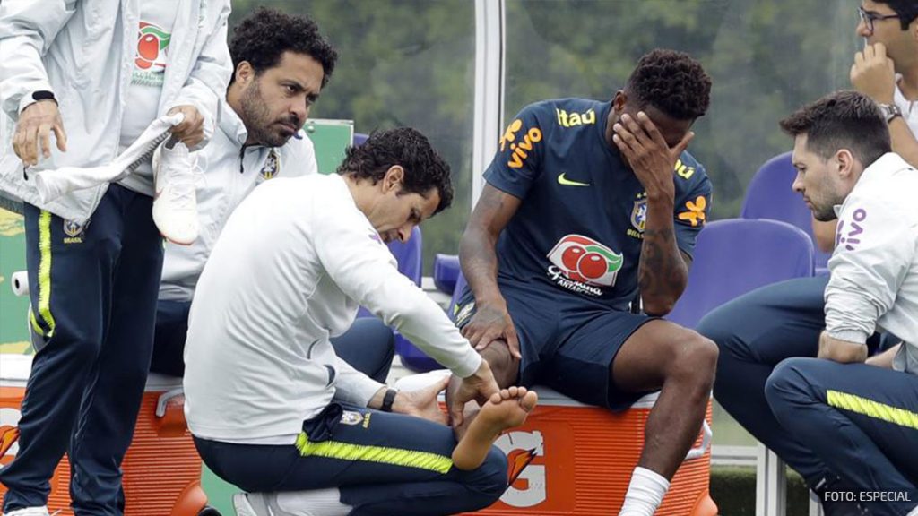 Casemiro enciende las alarmas en Brasil al lesionar a Fred