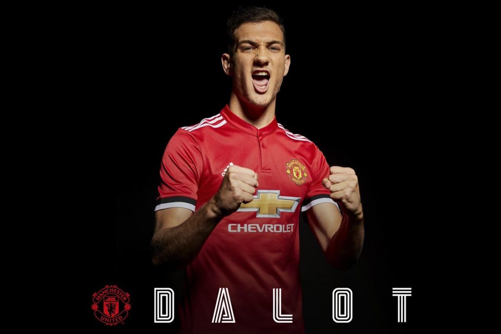 Manchester United firma a Diogo Dalot por 21 mde. 0
