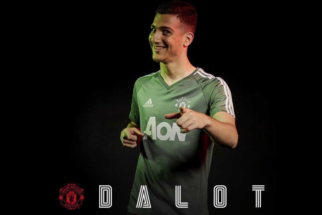 Manchester United firma a Diogo Dalot por 21 mde. 1