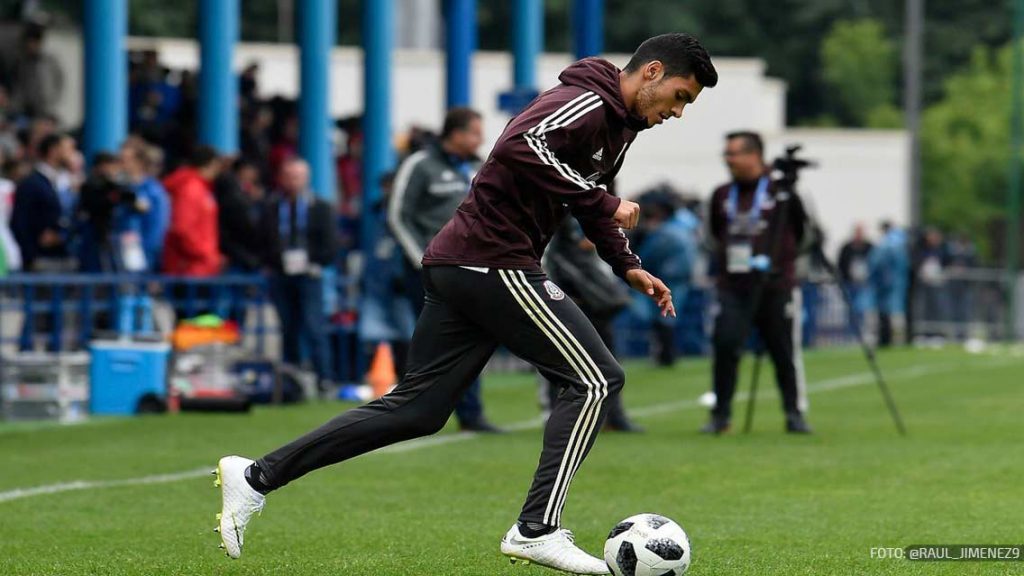 Raúl Jiménez le dice adiós al Benfica a través de redes