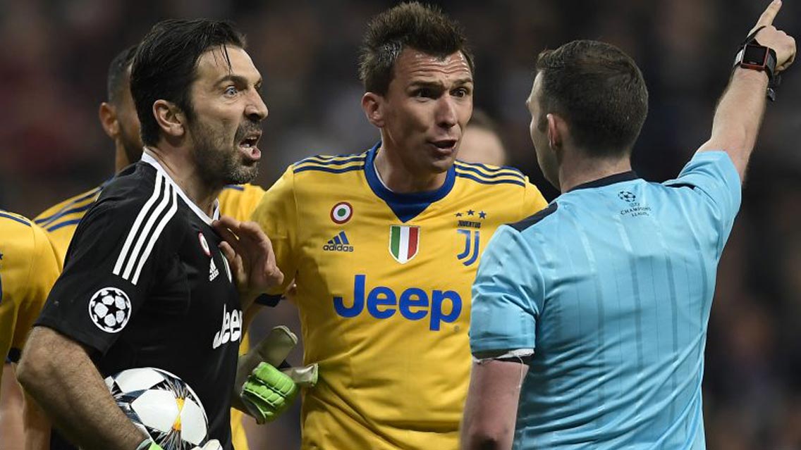 Gianluigi Buffon suspendido tres partidos en Champions 0